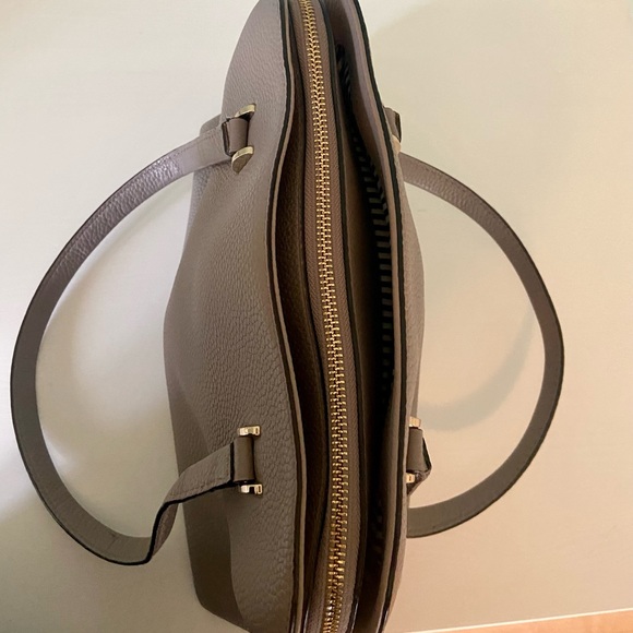 Kate Spade Handbag in Tan/Natural Gray Pebbled Leather - Picture 5 of 13